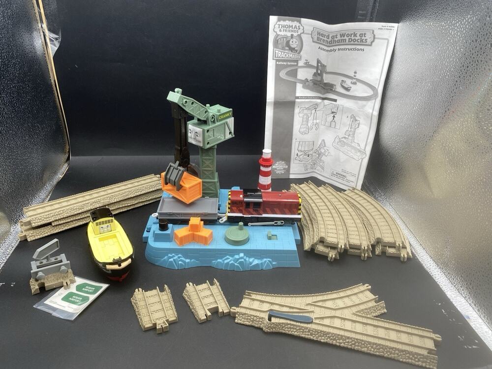 Thomas & Friends 2006 HIT Toy TrackMaster Hard at Work Brendam Docks Train Set